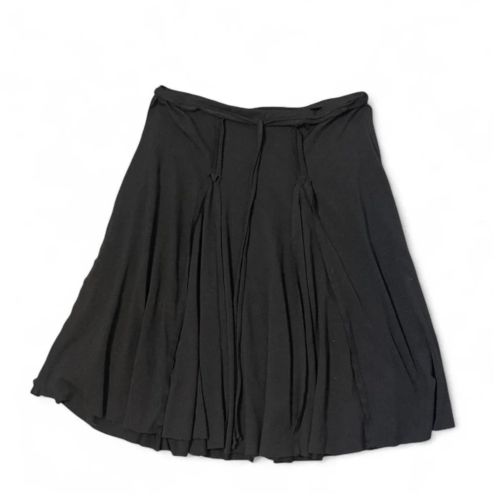 vintage paper tag Black pleated midi skirt with elastic waistband - Picture 1 of 7